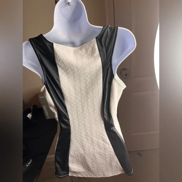 Black & White peplum Shirt - Picture 3 of 6